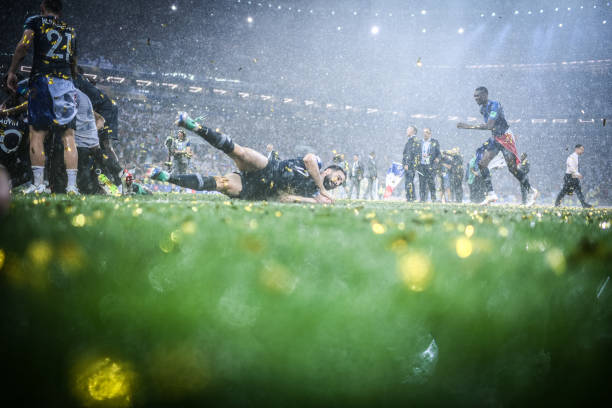 繁上演险胜 繁上演险胜